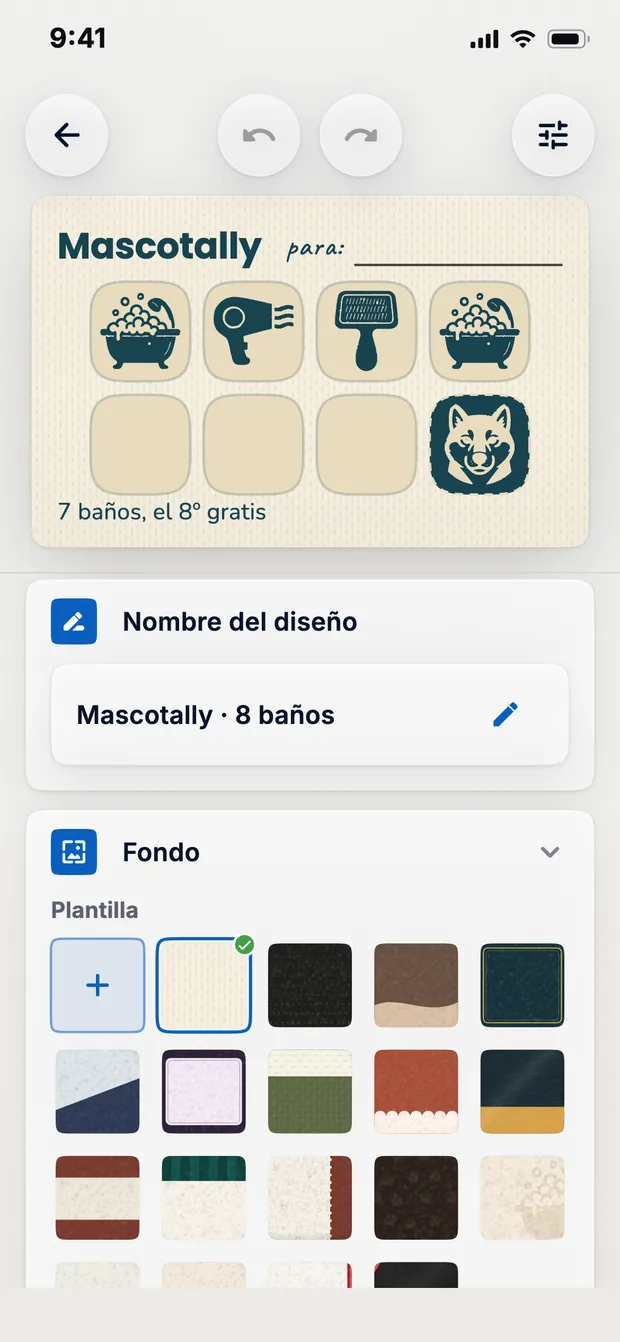 El editor de la app con la tarjeta de sellos de Mascotally arriba y, debajo, el nombre del diseño y los fondos para elegir.